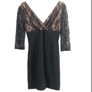 Adrianna Papell Black Lace V-Neck Dress Size 2